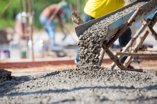 Backyard Concrete Pouring in Oxnard
